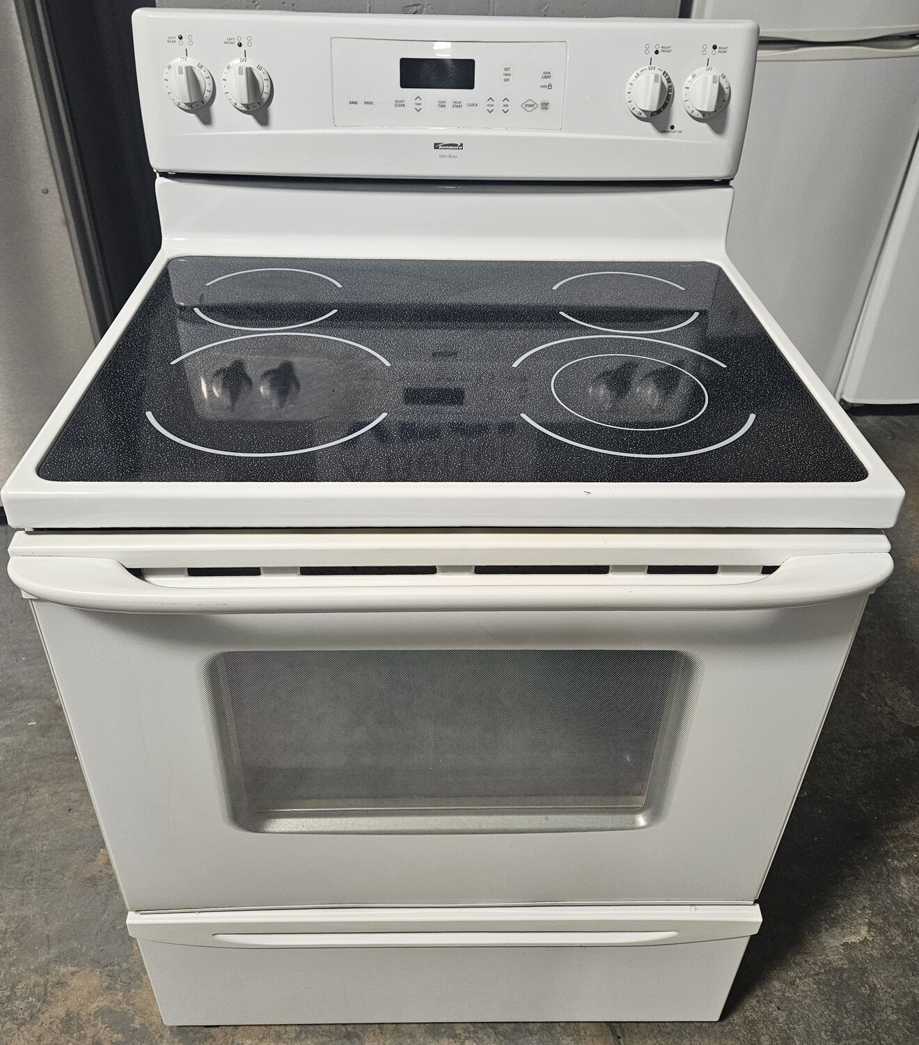 Kenmore White Smooth Top Electric Powered Range Stove Oven