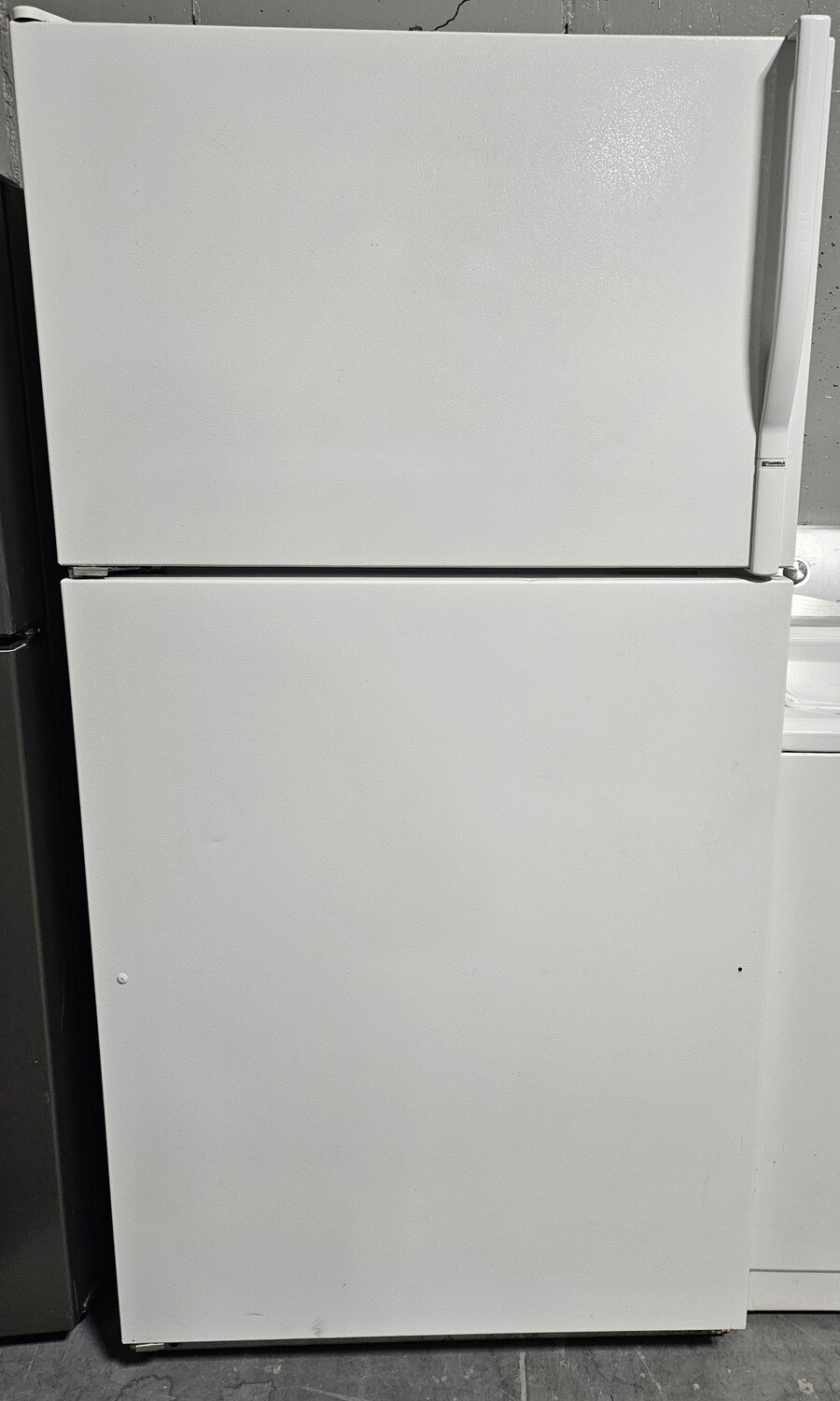 19 cu.ft. Kenmore Top Freezer Refrigerator