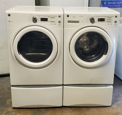 GE Front load Washer &amp; Electric Dryer with Pedestals Large Capacity