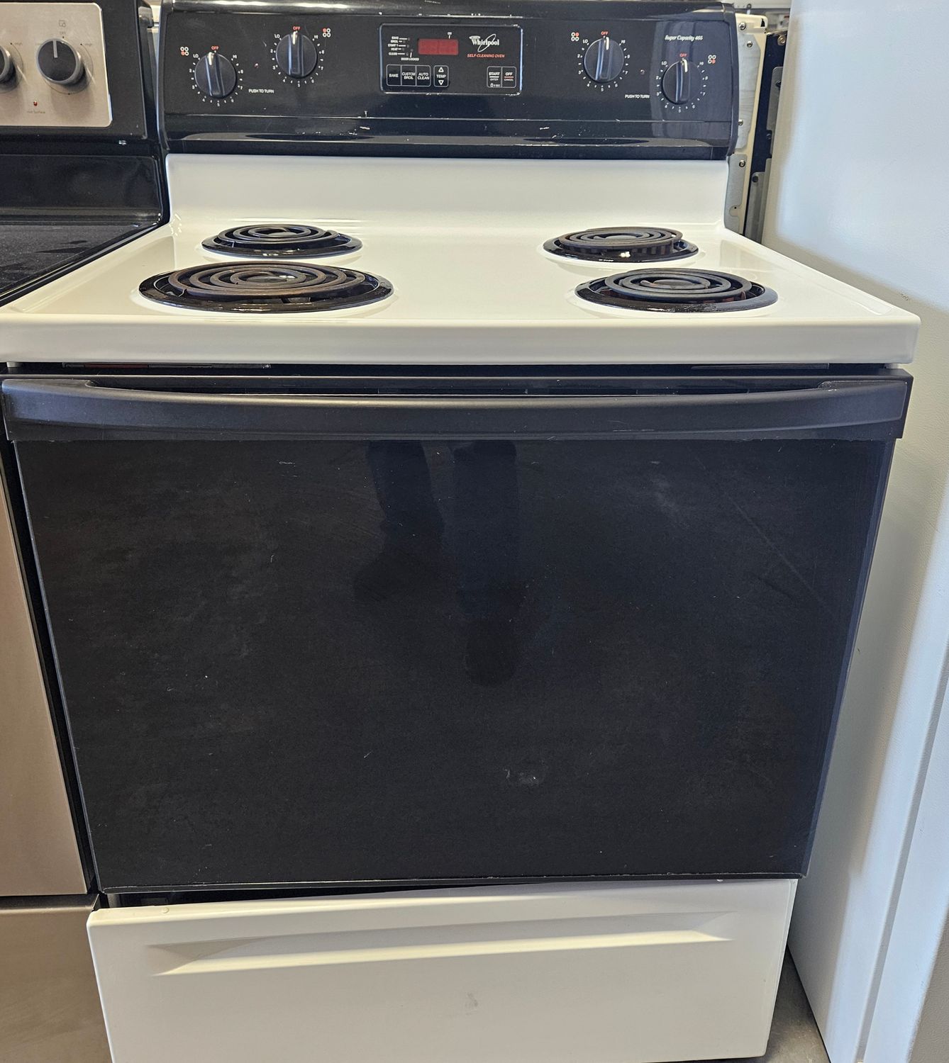 30" Whirlpool Coil Top Electric Powered Range Stove Oven