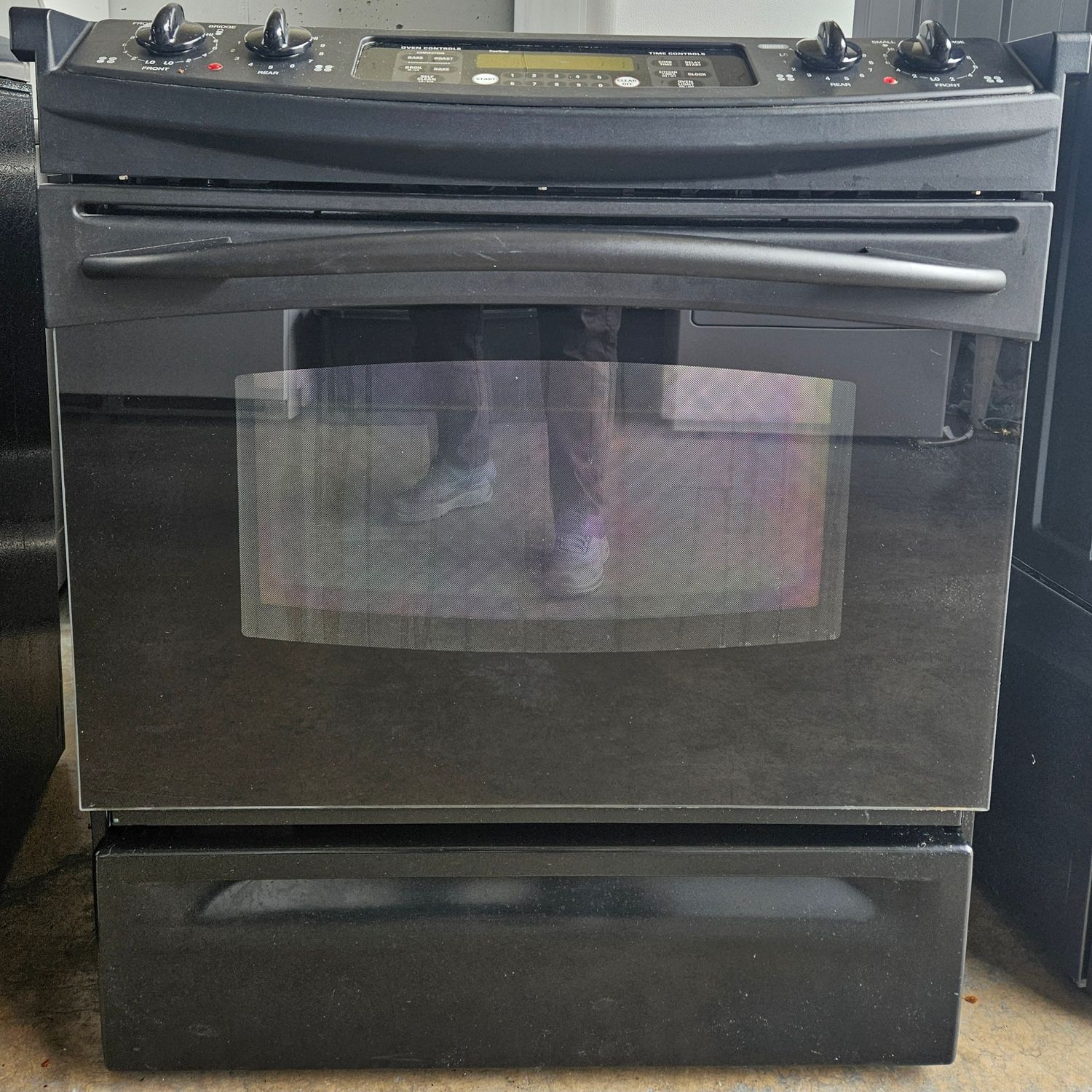 GE Profile GE Profile 30" SlideIn Electric Range Stove in Black