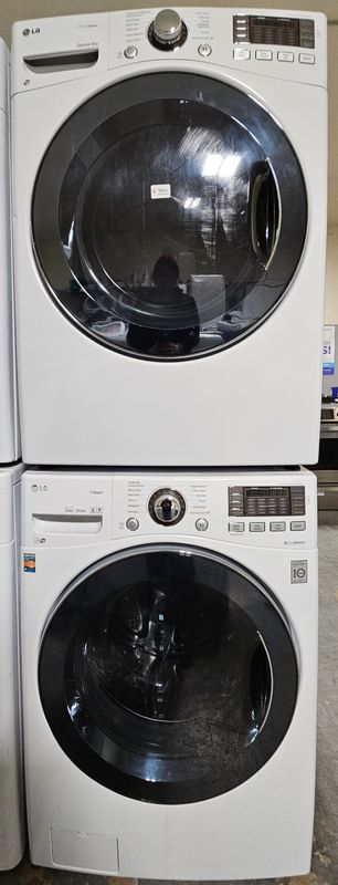 LG Front Load Washer 4.3cu.ft. &amp; Large Capacity Electric Dryer 7.4cu.ft.