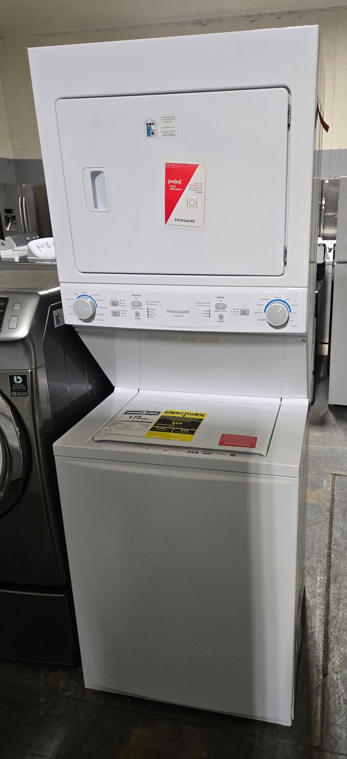 27in. GAS Frigidaire Laundry Center - Washer 3.9 Cu.Ft Washer and 5.5 Cu.Ft. GAS Dryer