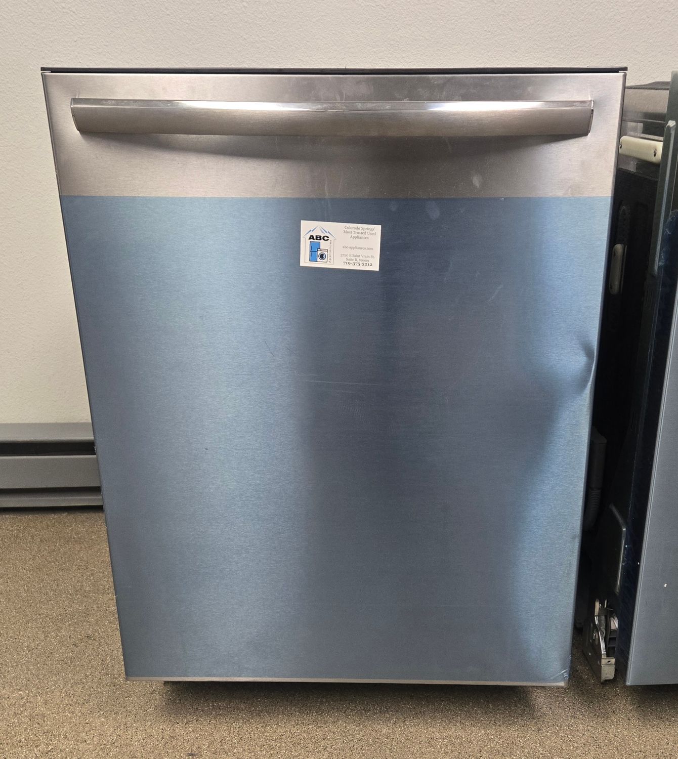Frigidaire Gallery CleanBoost 24 inch Top Control Built-in Dishwasher With Third Rack