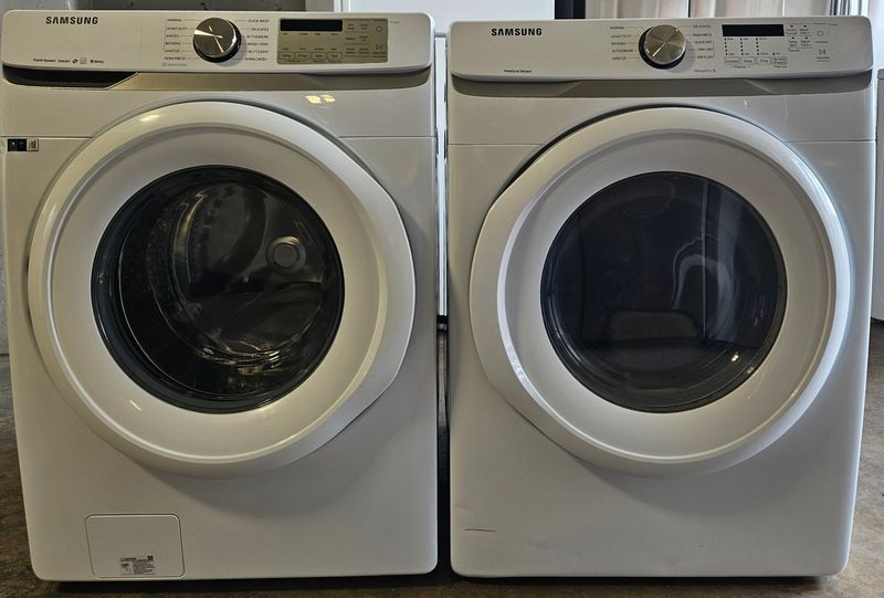 Samsung Front Load Washer 4.5 cu.ft. &amp; Large Capacity Electric Dryer 7.5 cu.ft.