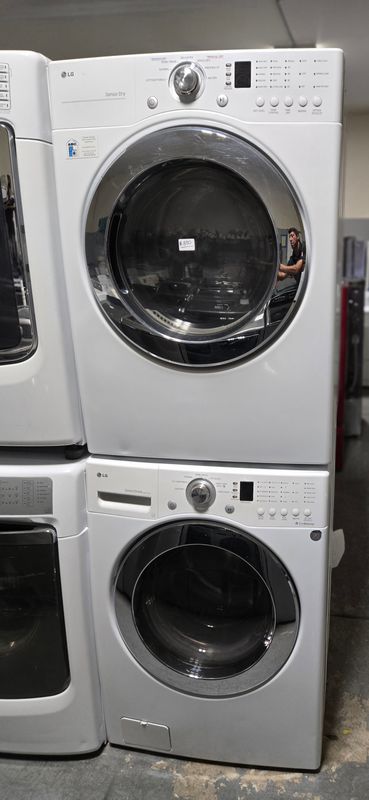 LG Front Load Washer 4.0cu.ft. &amp; Large Capacity Electric Dryer 7.3cu.ft.