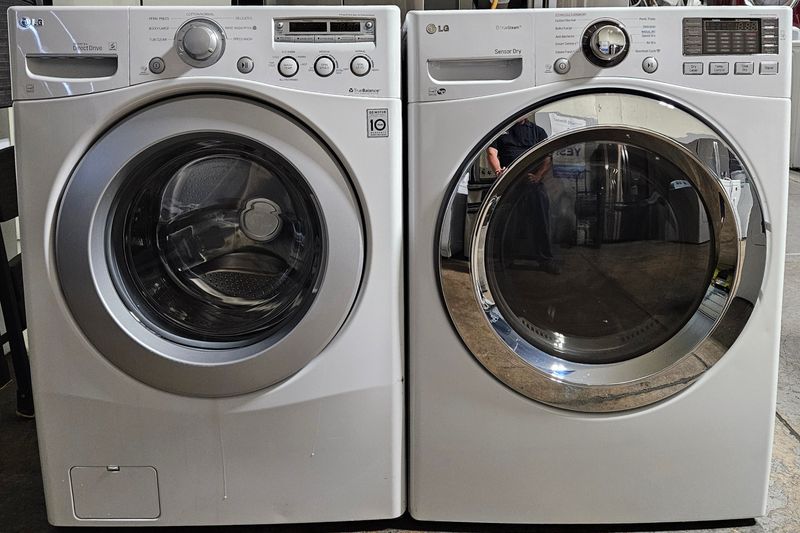 LG Front Load Washer (3.6cu.ft.) &amp; Large Capacity Electric Dryer (7.4cu.ft.)
