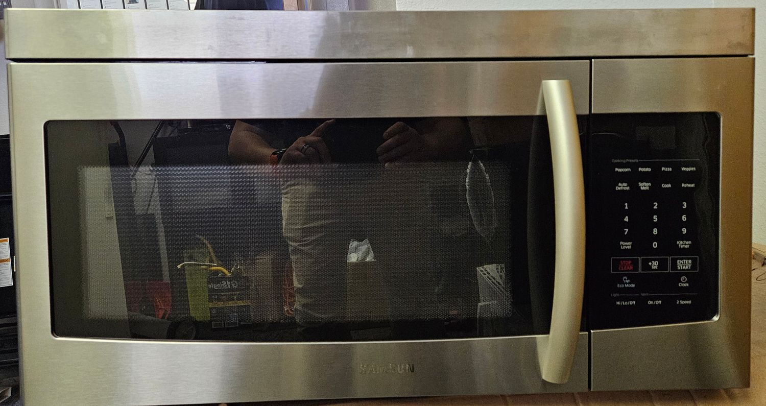 Samsung 1.6 cu. ft. Over-the-Range Microwave in Stainless Steel
