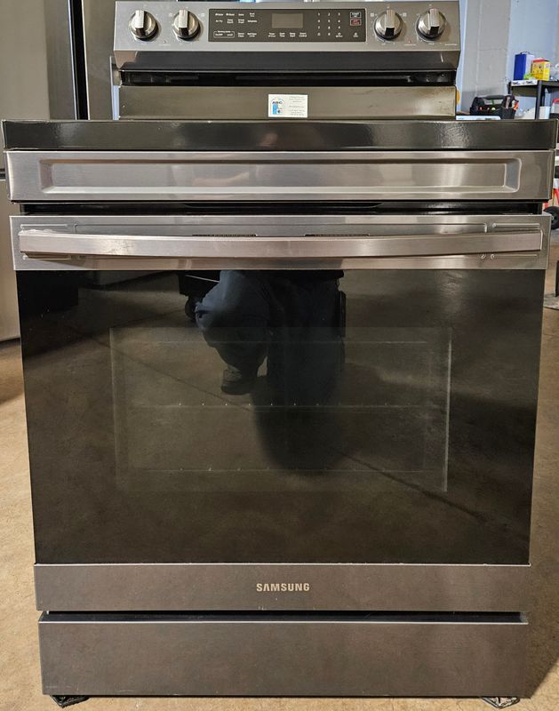 30in Samsung Electric 5 Burner Range Stove Oven