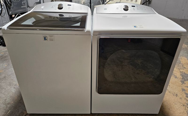 Kenmore Top Load Washer (5.3cu.ft.) &amp; Large Capacity Electric Dryer (8.8cu.ft.)