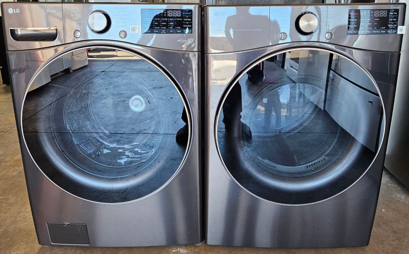 NEW! LG Front Load Washer (4.5cu.ft.) &amp; Large Capacity Electric Dryer (7.4cu.ft.)
