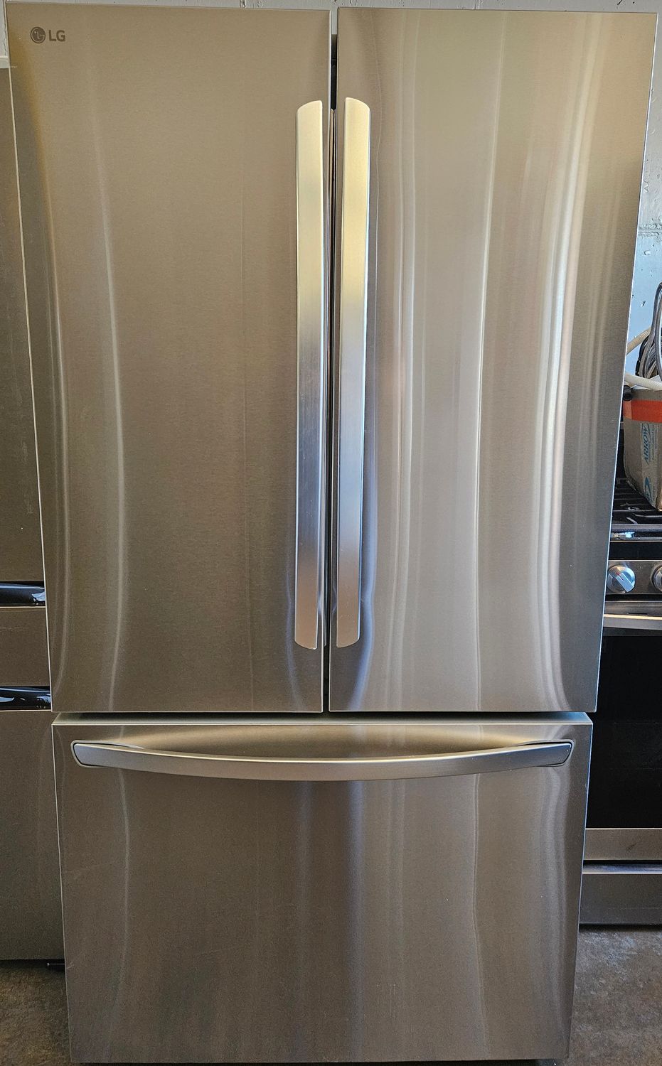 NEW! 27 cu.ft. LG French Door Fridge w/ Bottom Freezer in Stainless Steel