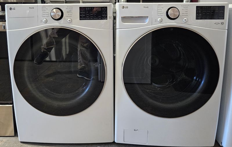 NEW! LG Front Load Washer 4.5cu.ft. &amp; Large Capacity Electric Dryer 7.4cu.ft.