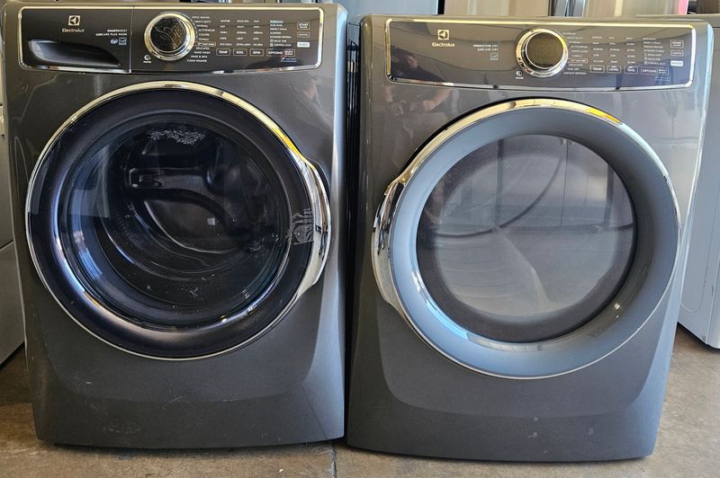 NEW! Electrolux 4.5CuFt Washer &amp; 8CuFt Dryer Set with Front Load Washer and Electric Dryer in Titanium