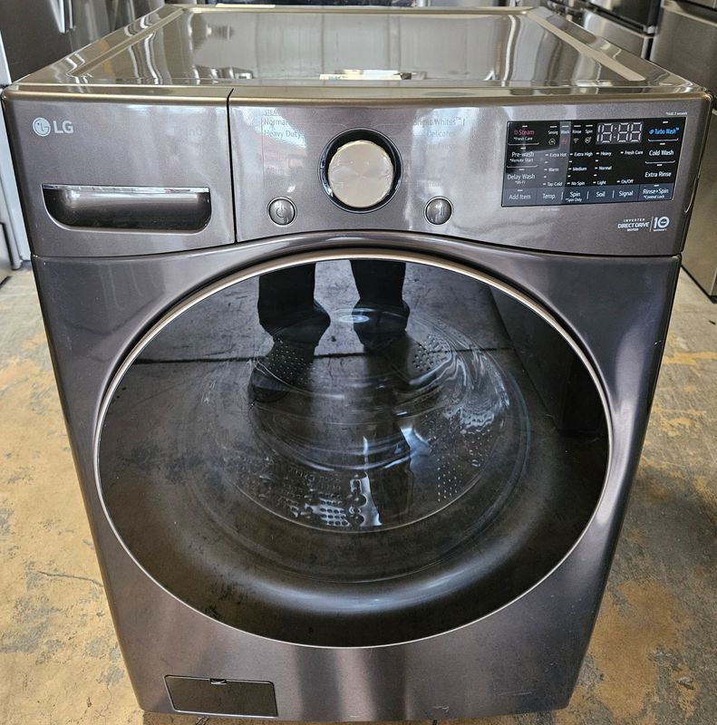 NEW! LG Front Load Washer (4.5cu.ft.)