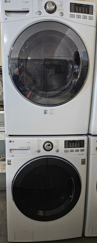 LG Front Load Washer (4.3cu.ft.) &amp; Large Capacity Electric Dryer (7.4cu.ft.)