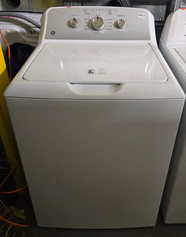 GE - 4.3 Cu. Ft. High-Efficiency Top Load Washer with Cold Plus - White with Silver Matte