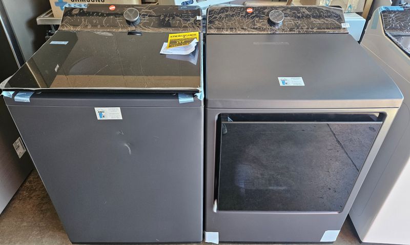 NEW! LG Top Load Washer (5.5cu.ft.) &amp; Large Capacity Electric Dryer (7.3cu.ft.)