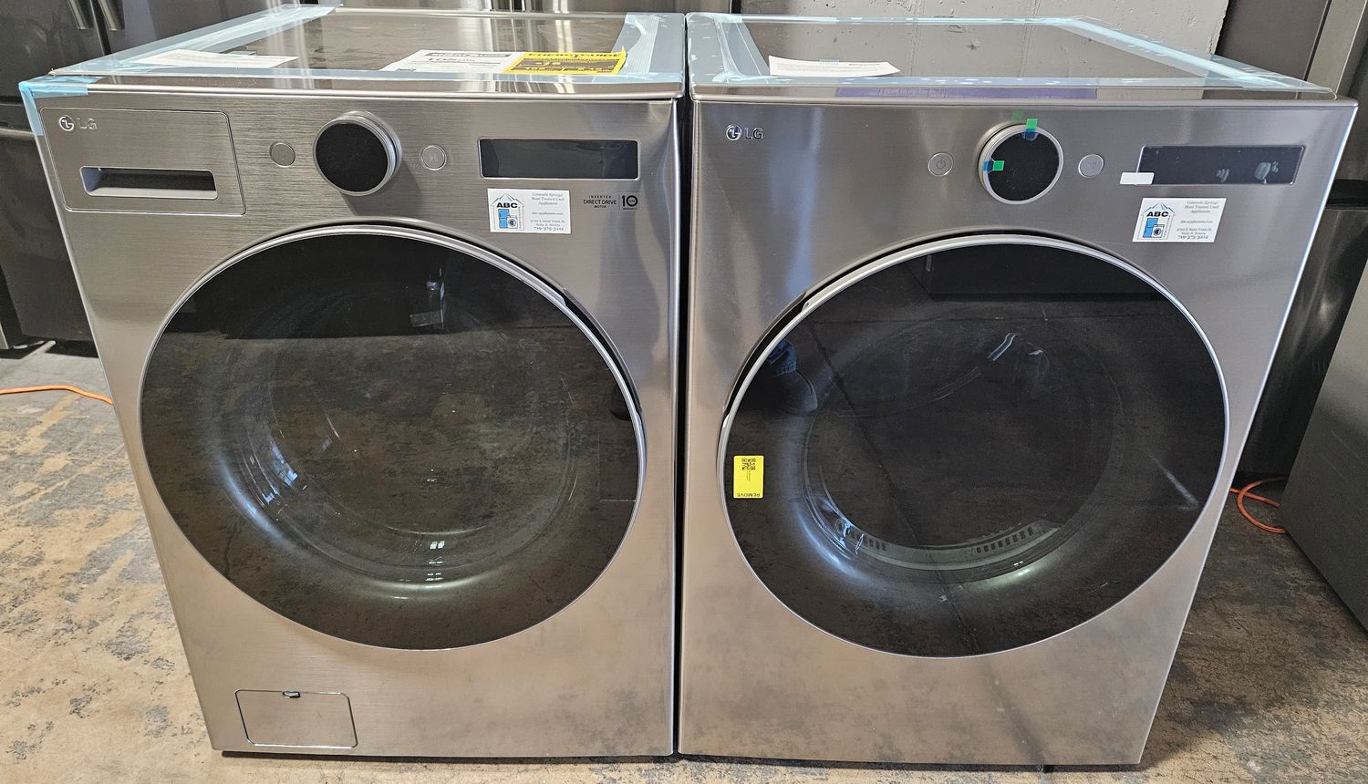 NEW! LG Front Load Washer (4.5cu.ft.) &amp; Large Capacity Electric Dryer (7.4cu.ft.)