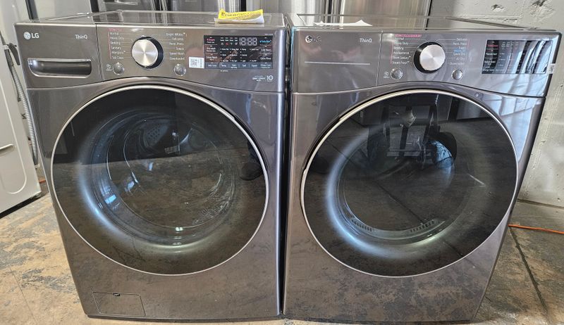 NEW! LG Front Load Washer (4.5cu.ft.) &amp; Large Capacity Electric Dryer (7.4cu.ft.)