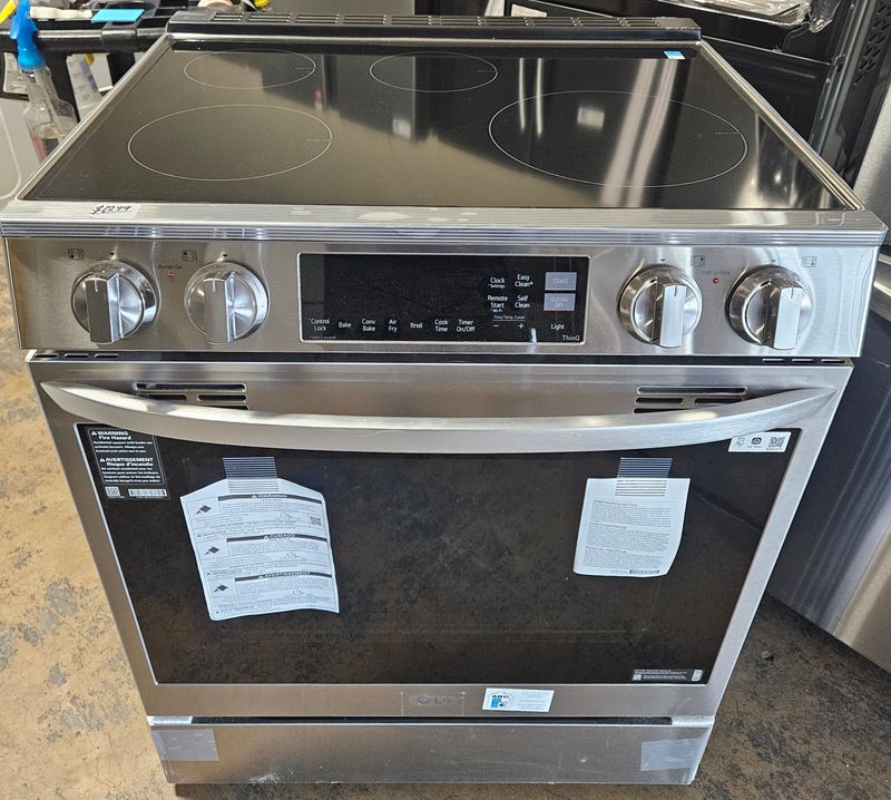 NEW! 30in LG Electric Slide-in Range w/ Single Convecting Oven