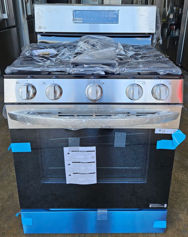 NEW! 30in LG 5.8 cu. ft. Smart Wi-Fi Enabled Fan Convection GAS Single Oven Range with AirFry and EasyClean in Stainless Steel