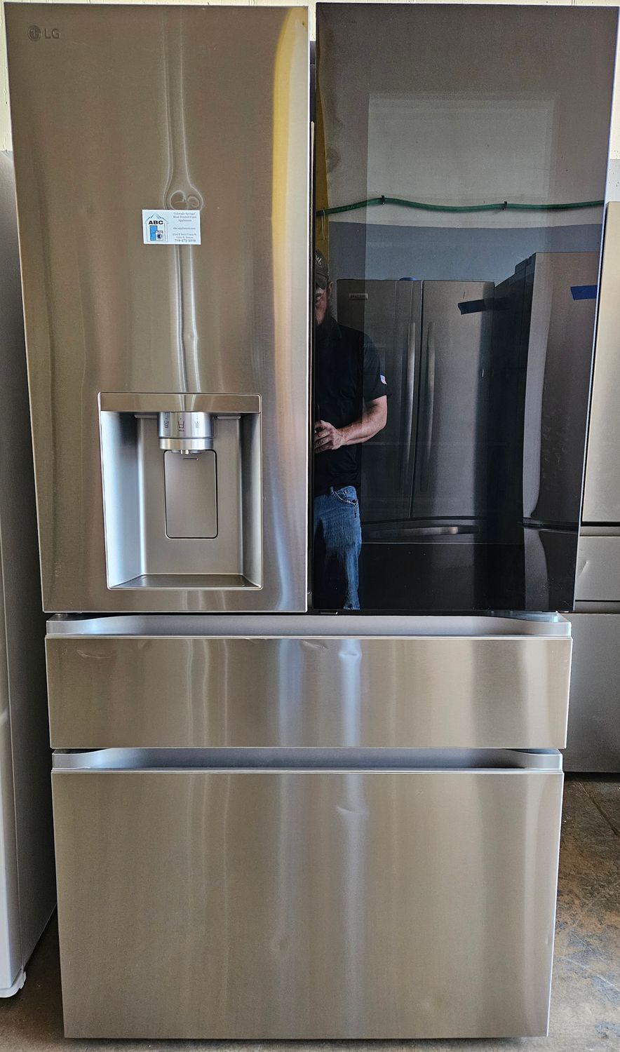 NEW! 29 cu.ft. LG Stainless Steel French Door Refrigerator w/InstaView