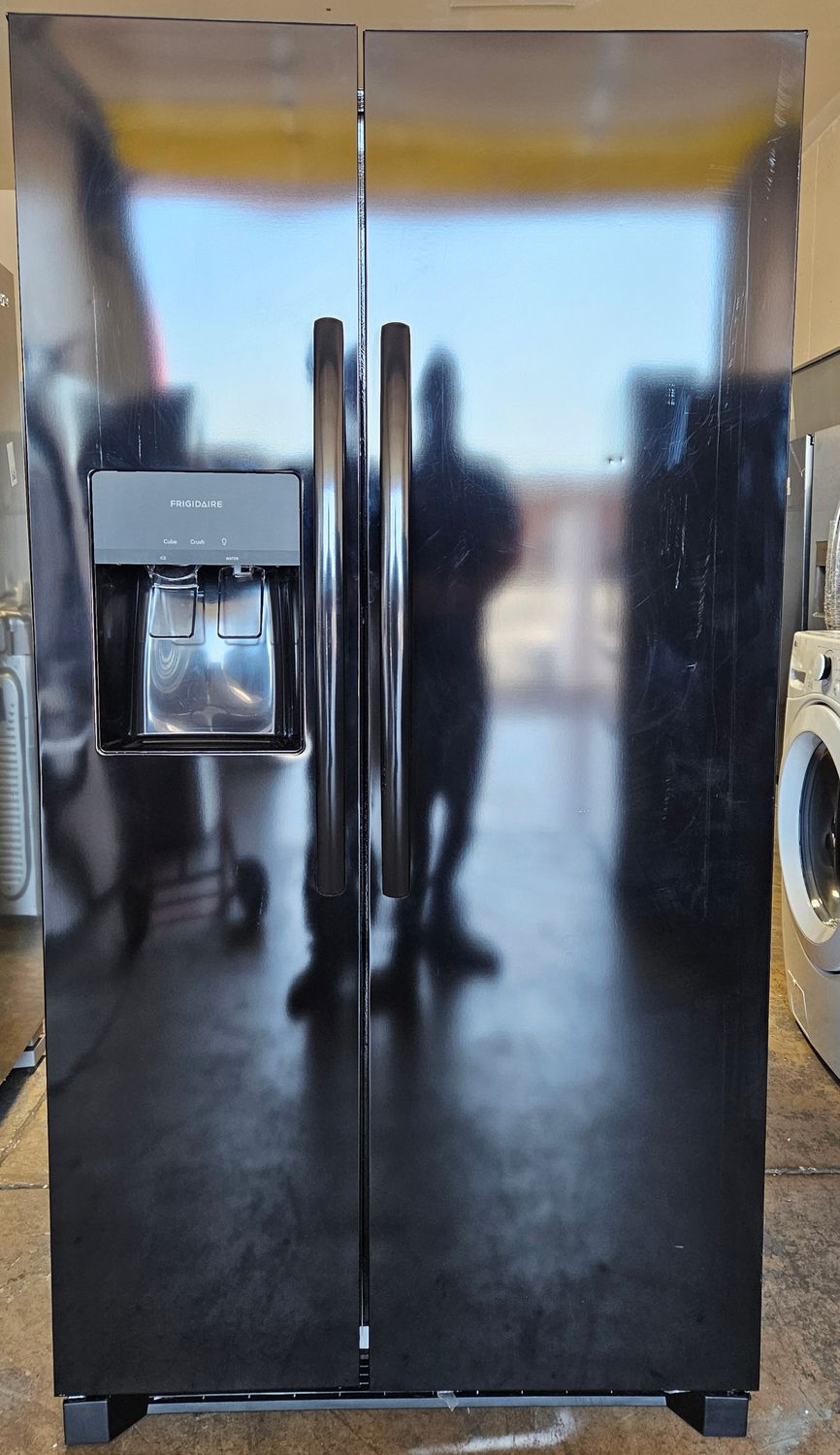 NEW! 25.6 cu.ft. Frigidaire Black Side-by-Side Refrigerator