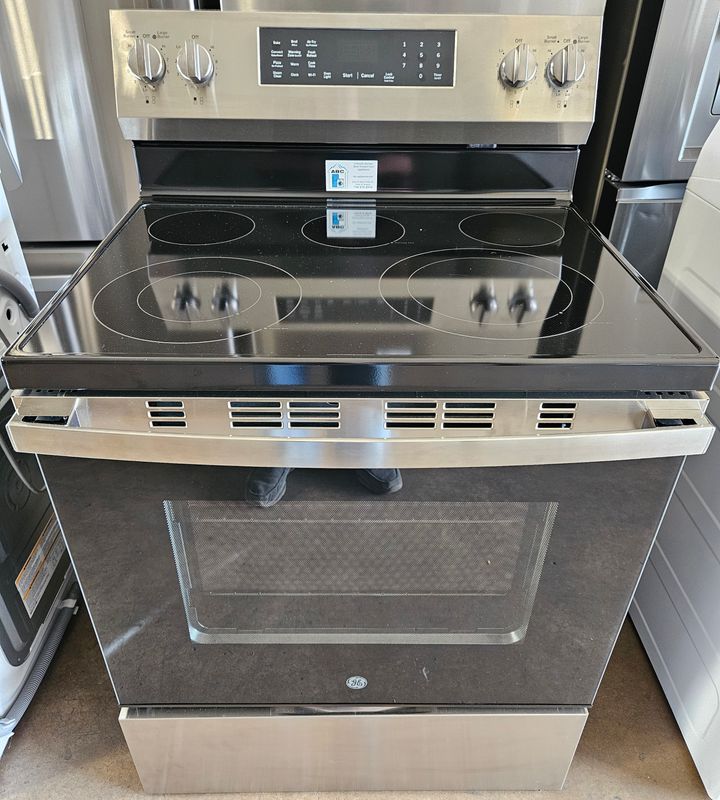 NEW! 30in GE Electric Convection Range Stove Oven