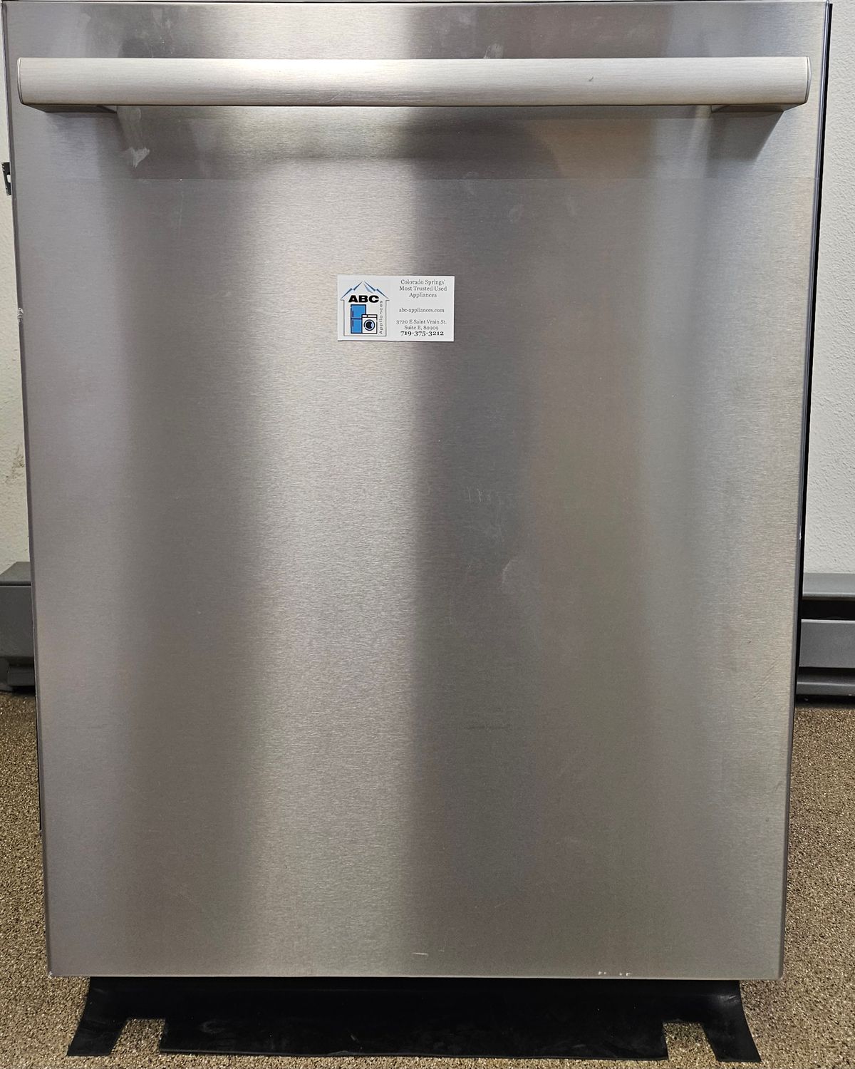 NEW! 24&quot; Bosch Benchmark Stainless Steel Built-In Electric Dishwasher