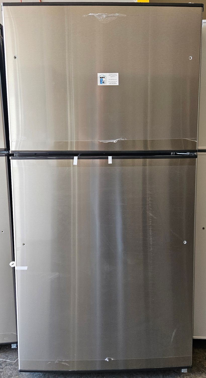 NEW! 21.1 cu.ft. GE Stainless Steel Top Freezer Refrigerator w/Icemaker