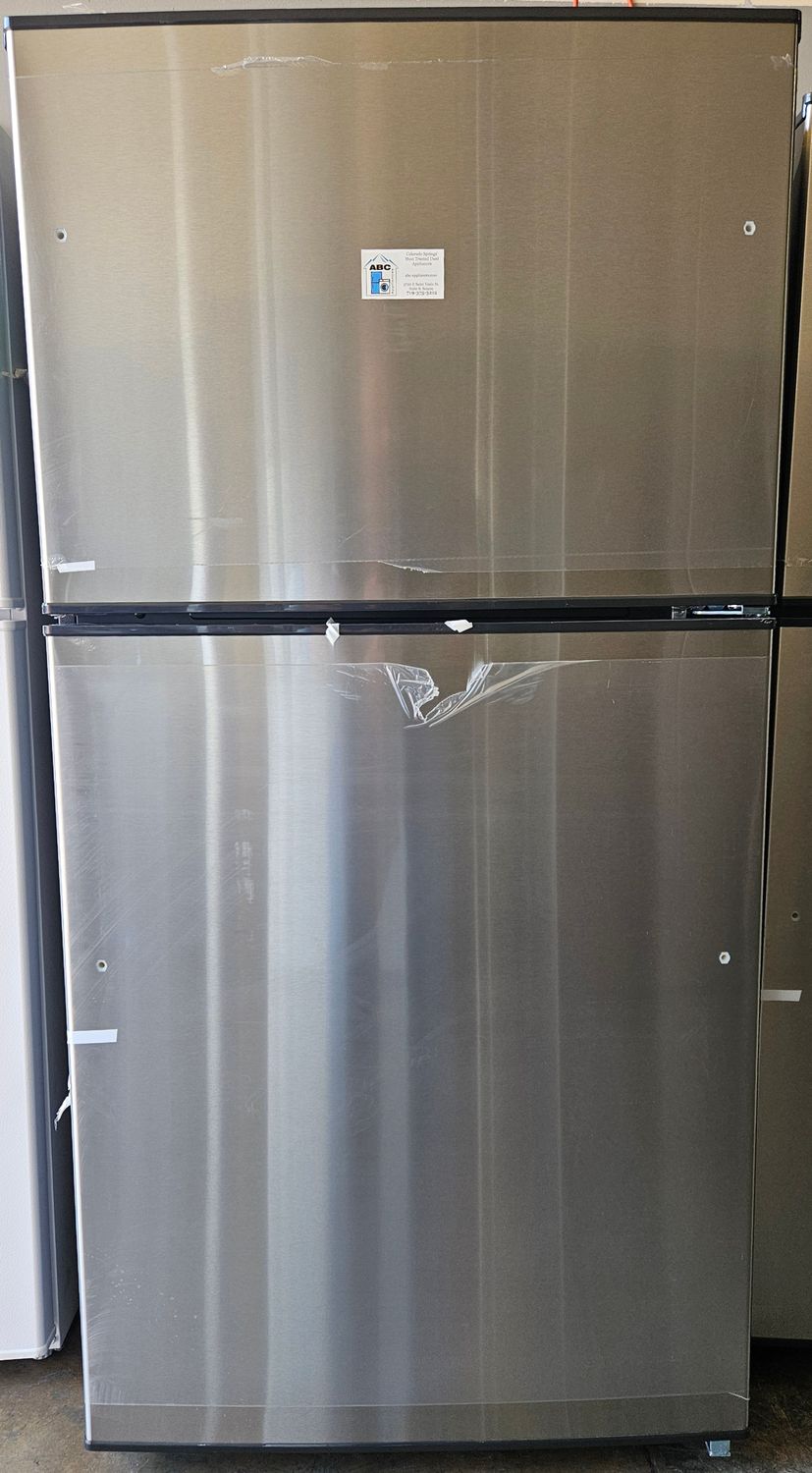 NEW! 21.1 cu.ft. GE Stainless Steel Top Freezer Refrigerator w/Icemaker