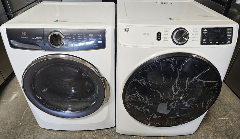 NEW! Mismatched Electrolux Front Load Washer (4.5cu.ft.) &amp; GE Large Capacity Electric Dryer (7.8cu.ft.)