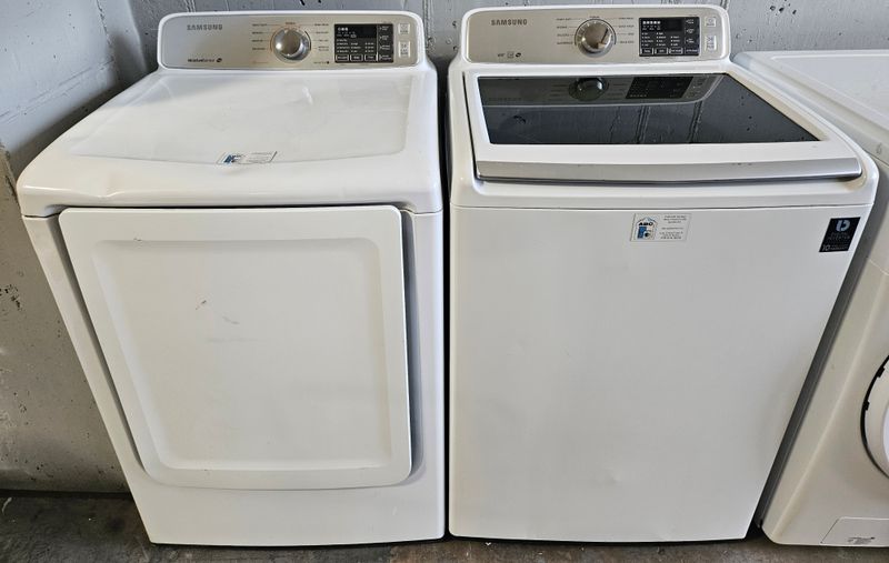 USED Samsung Top Load Washer (5.2cu.ft.) &amp; Large Capacity Electric Dryer (7.4cu.ft.)