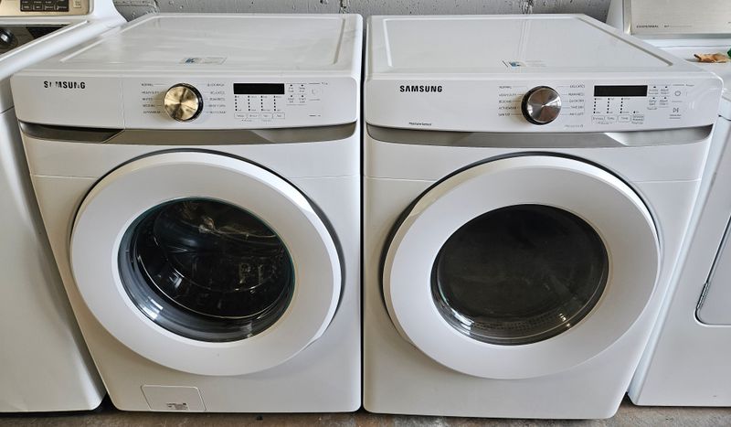 USED Samsung Front Load Washer (4.5cu.ft.) &amp; Large Capacity Electric Dryer (7.5cu.ft.)