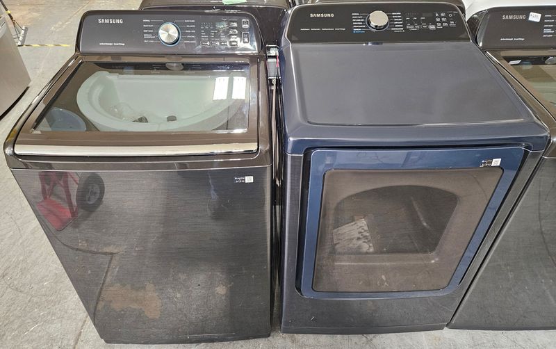 NEW! Samsung Top Load Washer (4.6cu.ft.) &amp; Large Capacity Electric Dryer (7.4cu.ft.)