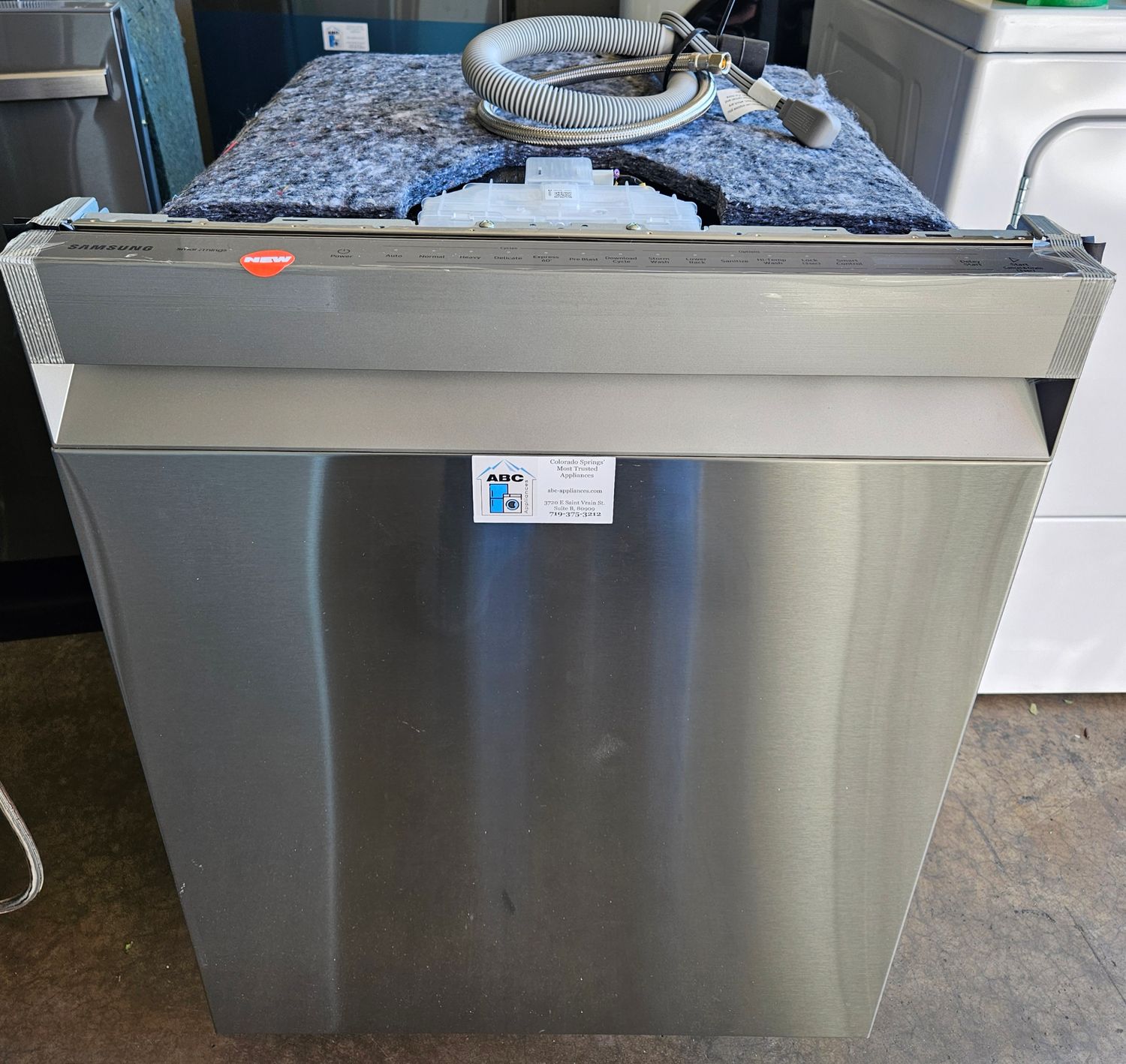 NEW! Samsung AutoRelease Smart 46dBA Dishwasher with StormWash™ in Stainless Steel