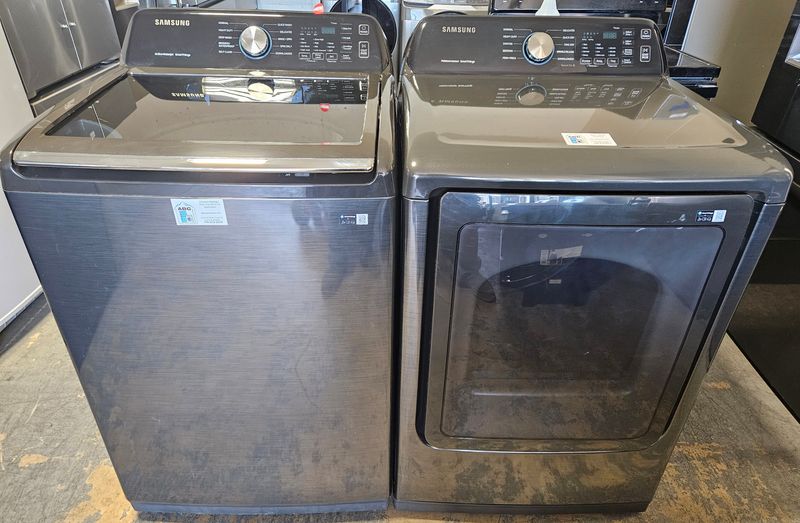 NEW! Samsung Top Load Washer (4.7cu.ft.) &amp; Large Capacity Electric Dryer (7.4cu.ft.)