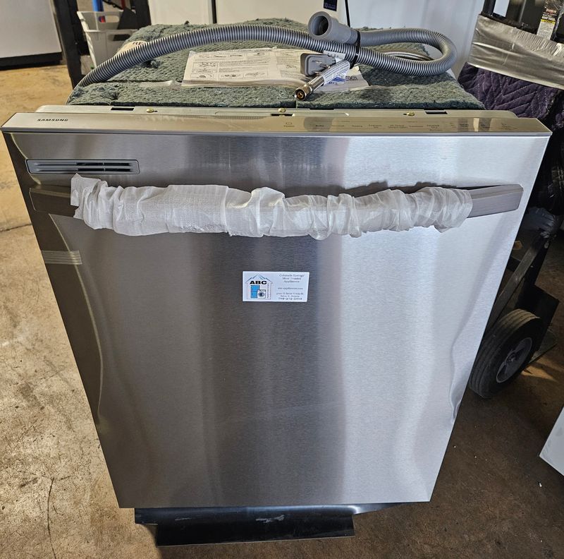 NEW! Samsung 53 dBA Dishwasher with Height-Adjustable Rack in Stainless Steel
