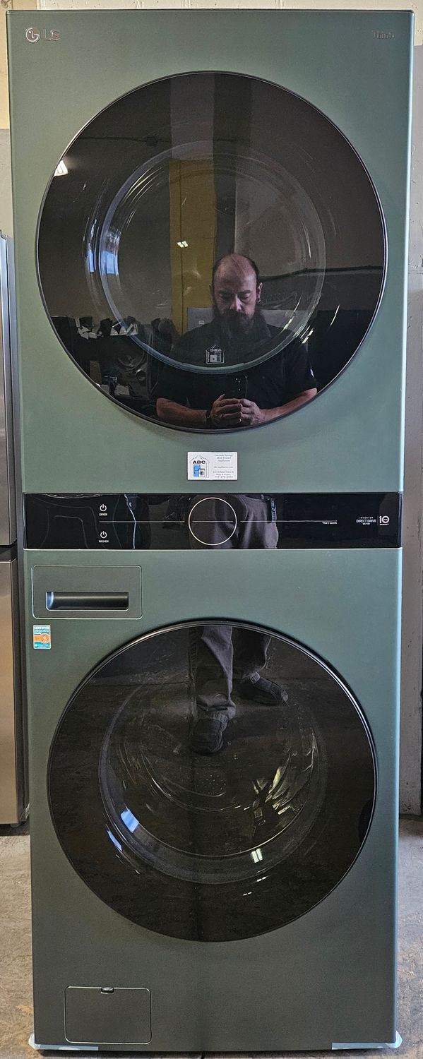USED Single Unit Front Load LG WashTower™ with Center Control™ 5.0 cu.ft. Washer and 7.4 cu.ft.