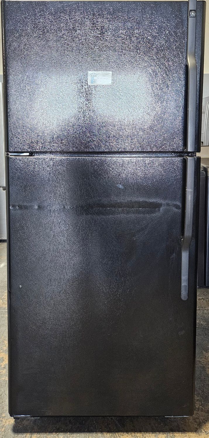 USED 18 cu.ft. GE Black Top Freezer Refrigerator