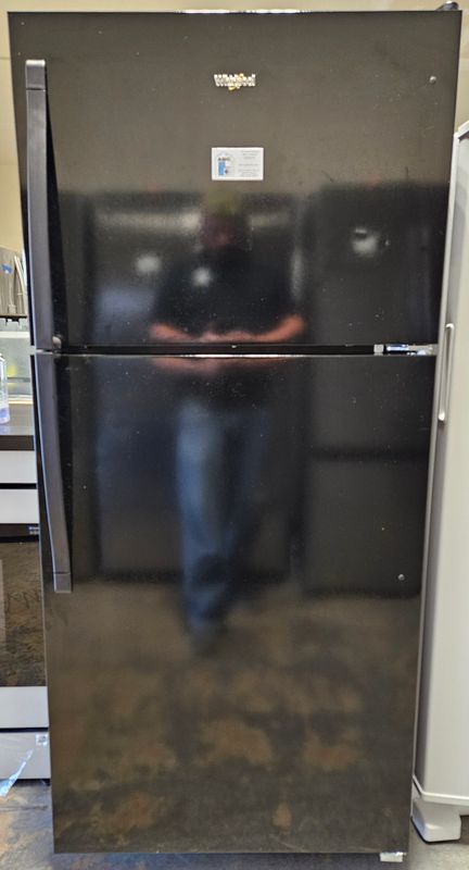 NEW! 18 cu.ft. Whirlpool 30&quot; Wide Top Freezer Refrigerator in Black