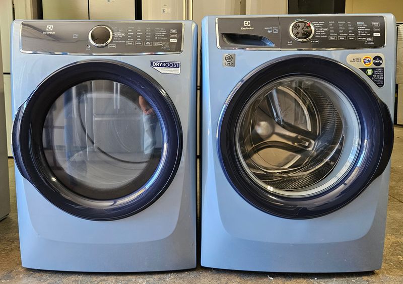 NEW! Elecrolux Top Load Washer 4.5 cu.ft. &amp; Large Capacity Electric Dryer 8 cu.ft.