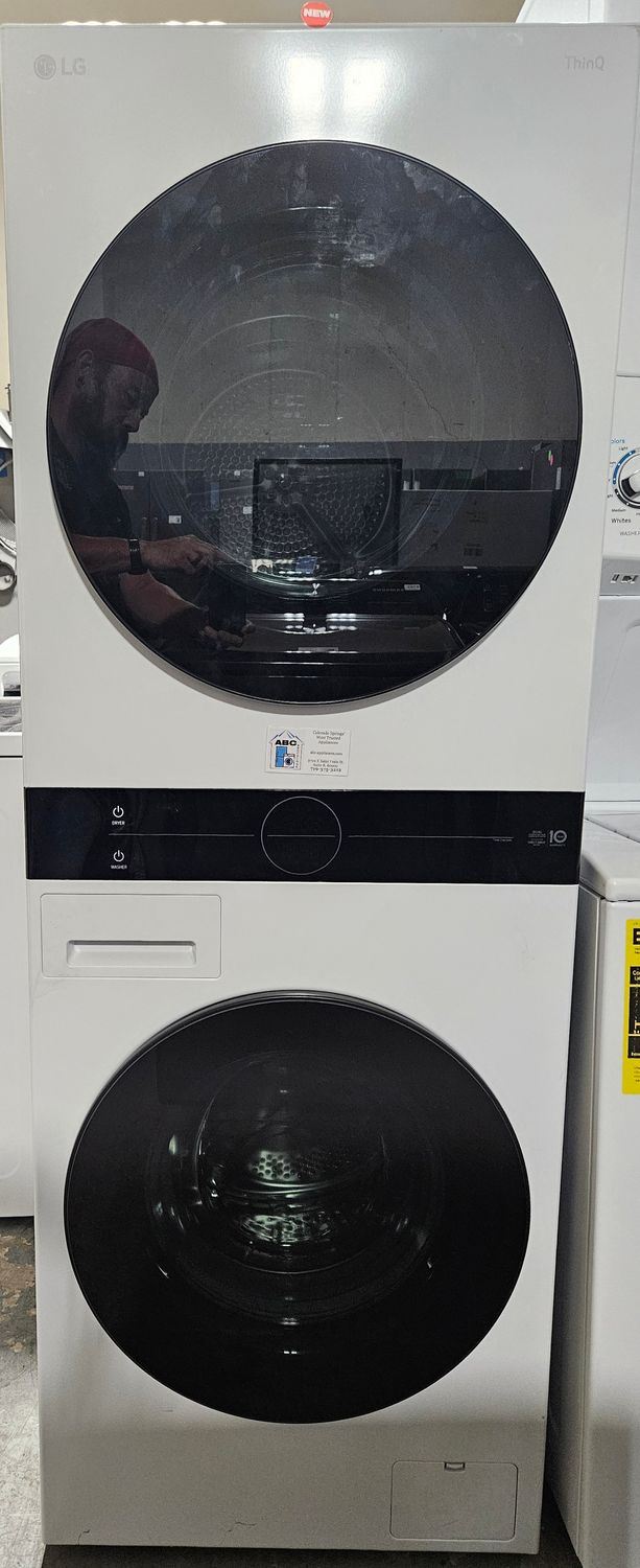 NEW! 24&quot; Single Unit Front Load LG WashTower™ with Center Control™ 2.4 cu.ft. Washer and 4.2 cu.ft. Dryer