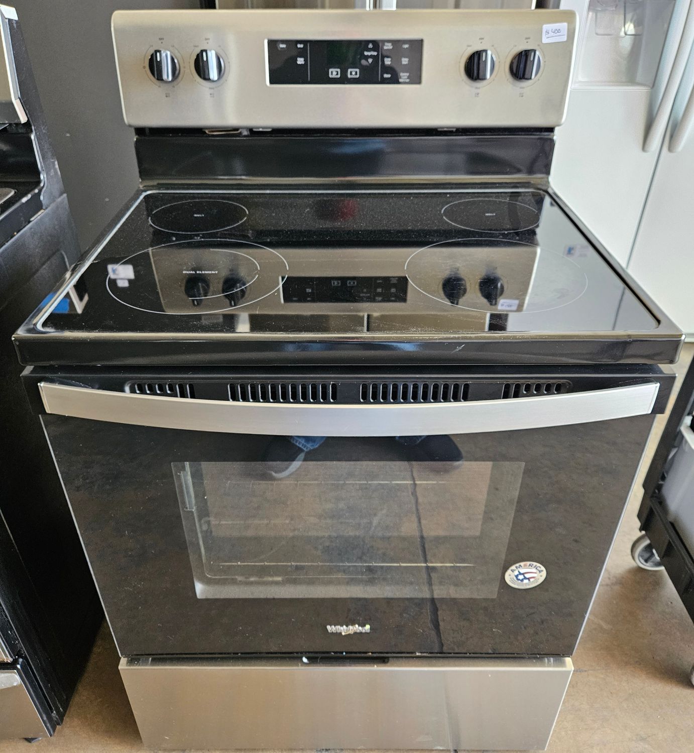 USED 30in Whirlpool 4-Burner Glasstop in Stainless Steel Electric Range Stove