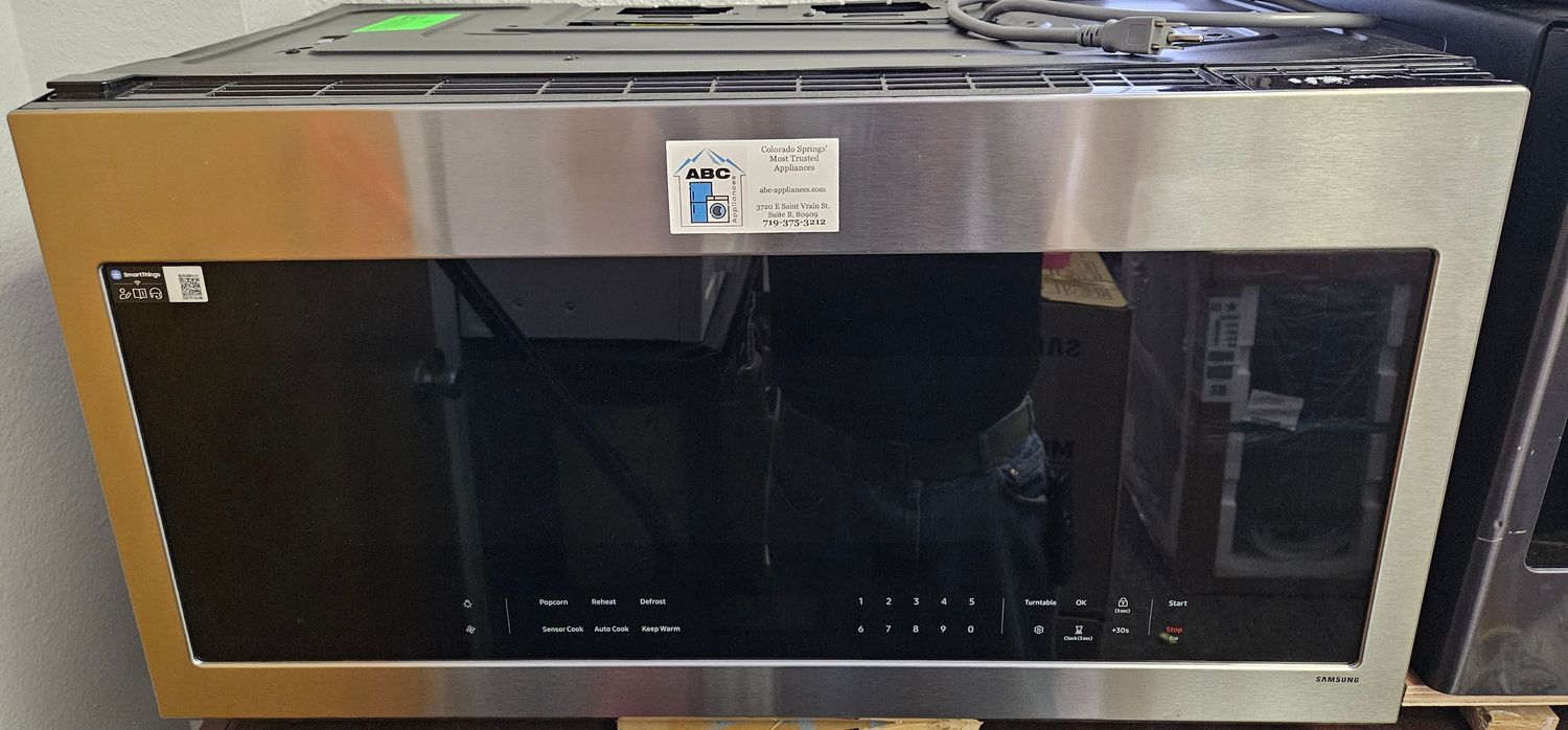 NEW! Samsung Over-the-Range 2.1cu.ft in Stainless Steel