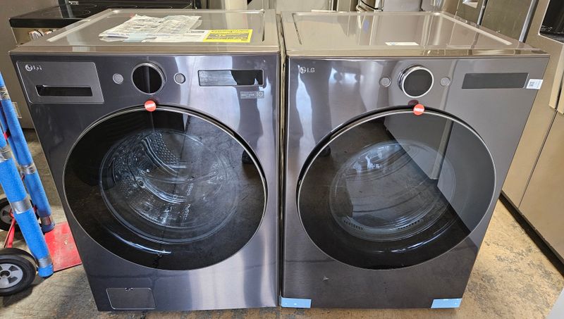 NEW! LG Mega Capacity Front Load Washer (5.0cu.ft.) &amp; Large Capacity Electric Dryer (7.4cu.ft.)