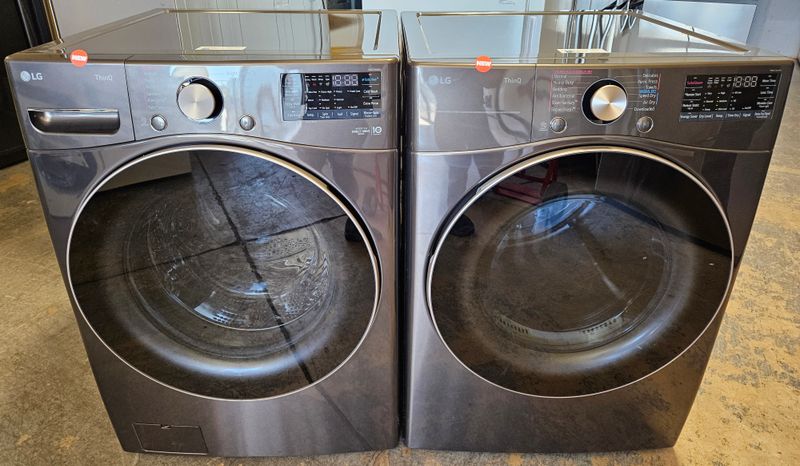 NEW! LG Front Load Washer (4.5cu.ft.) &amp; Large Capacity Electric Dryer (7.4cu.ft.)
