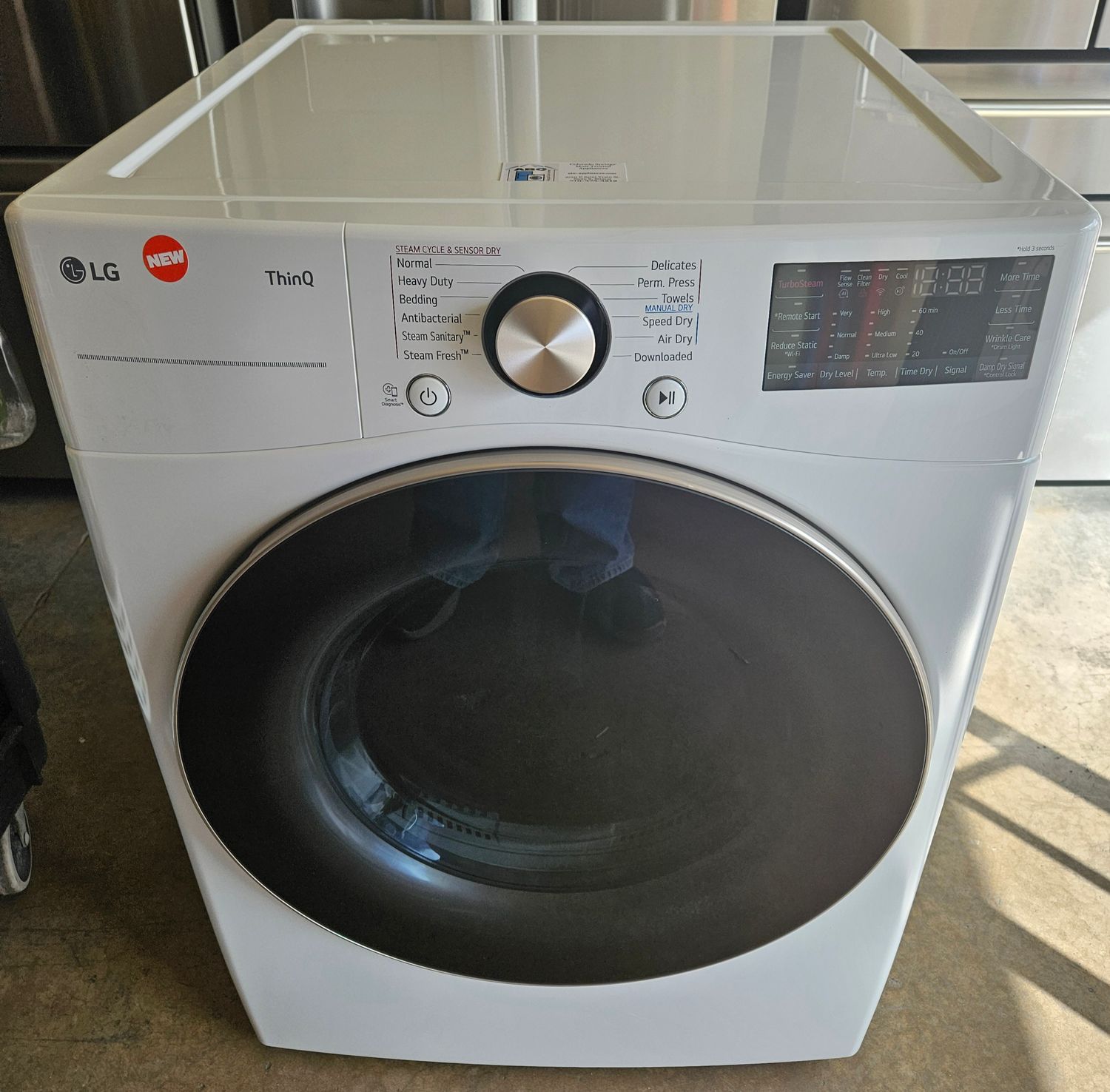 NEW! LG Heavy Duty Large Capacity Electric Dryer (7.4cu.ft.)
