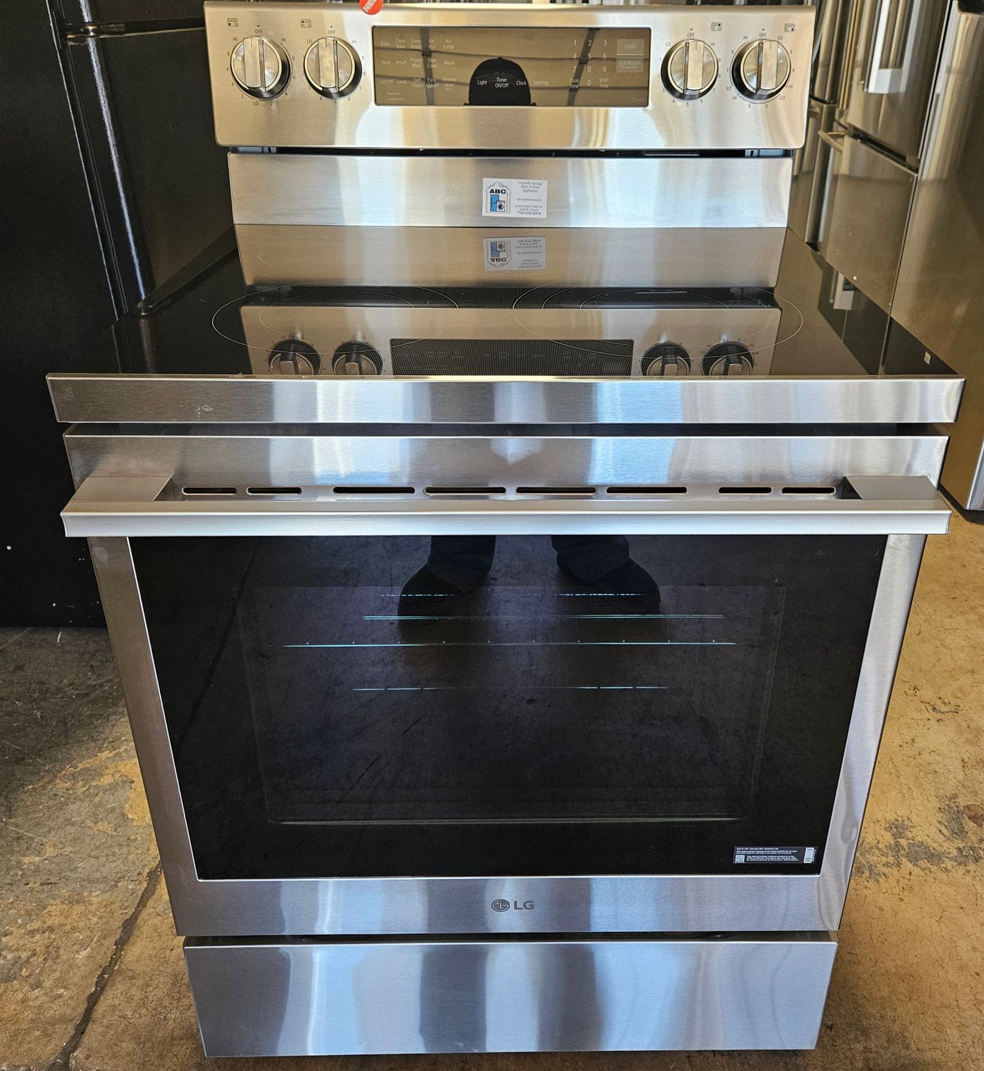 NEW! 30in LG 6.3cuft ProBake Convection Electric Range